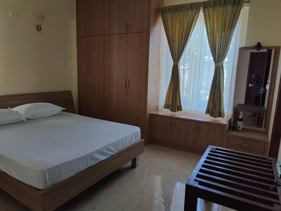 Tara Suites Premium Rooms In Central Indiranagar Bangalore Extérieur photo